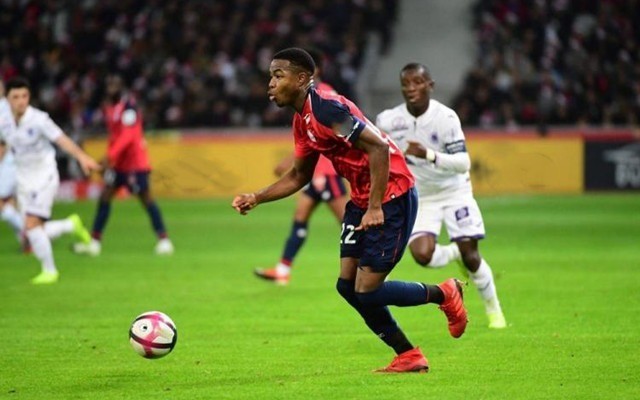 场上保持了 场上保持了